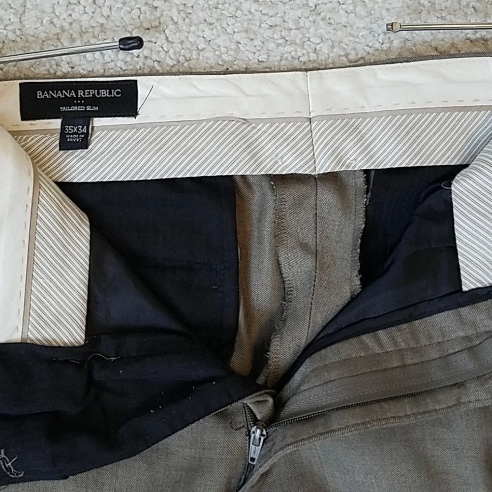 Men's dress pants/Banana Republic.     '